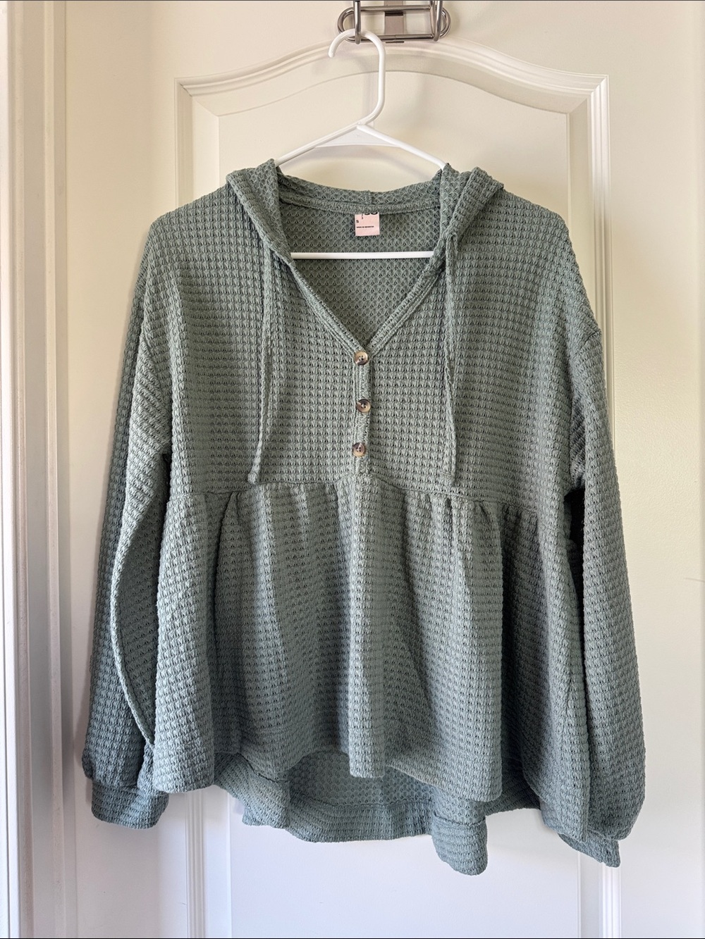 SO Sage Green Waffle-Knit Hooded Peplum Pullover / H12